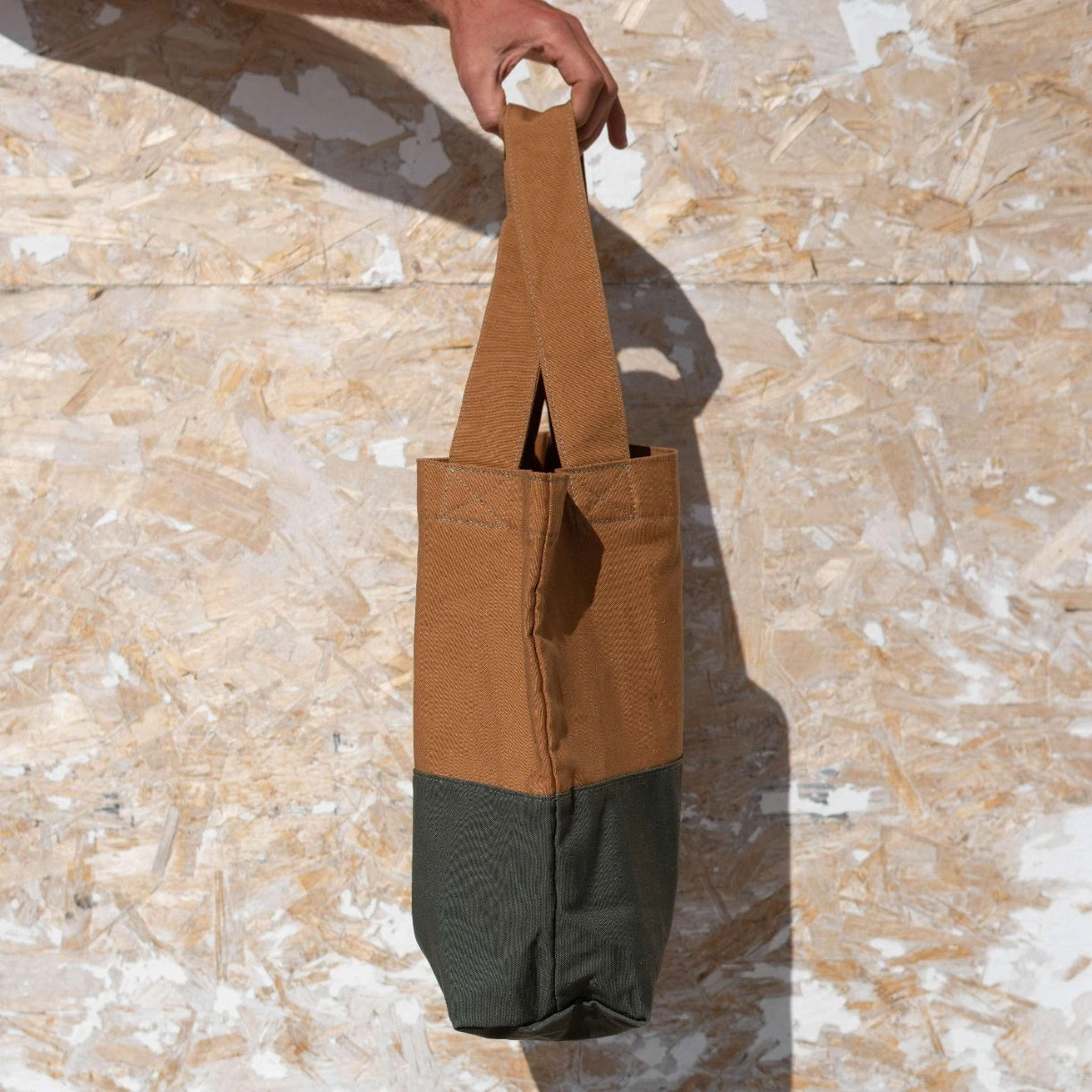 The FARO Canvas Tote - Desert/ Olive