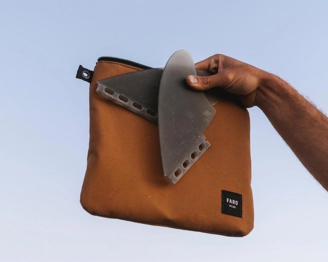 Surf fin deals wallet